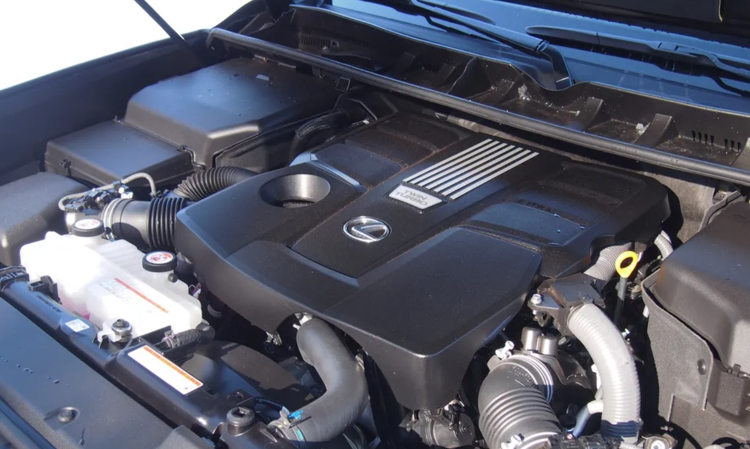 2023 Lexus LX 600 Engine