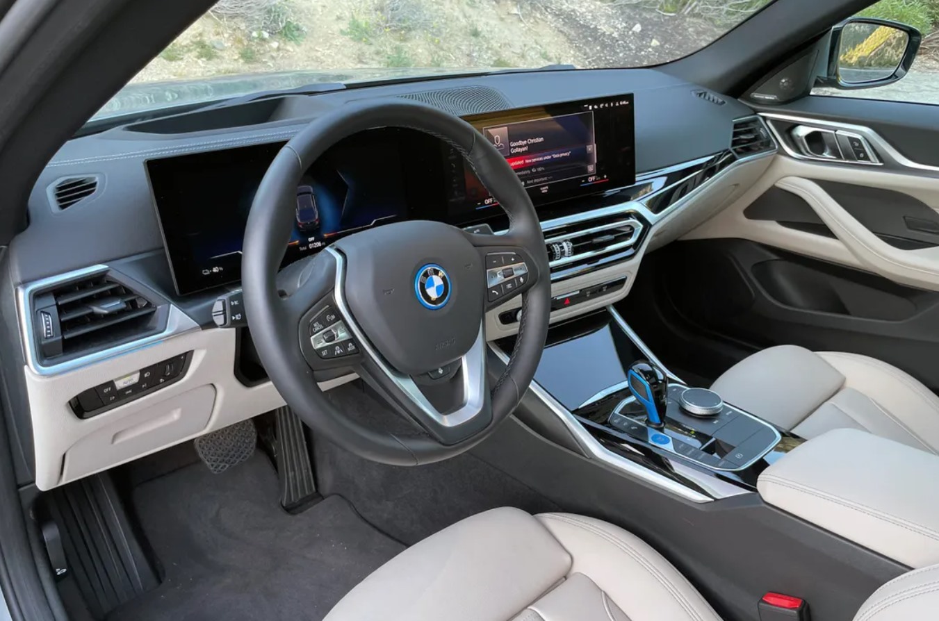 2022 BMW eDrive40 Interior
