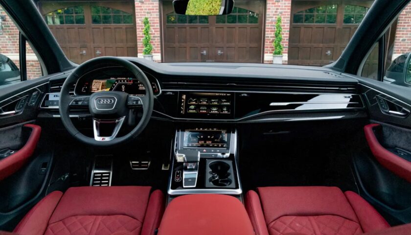 2023 Audi SQ7 Interior