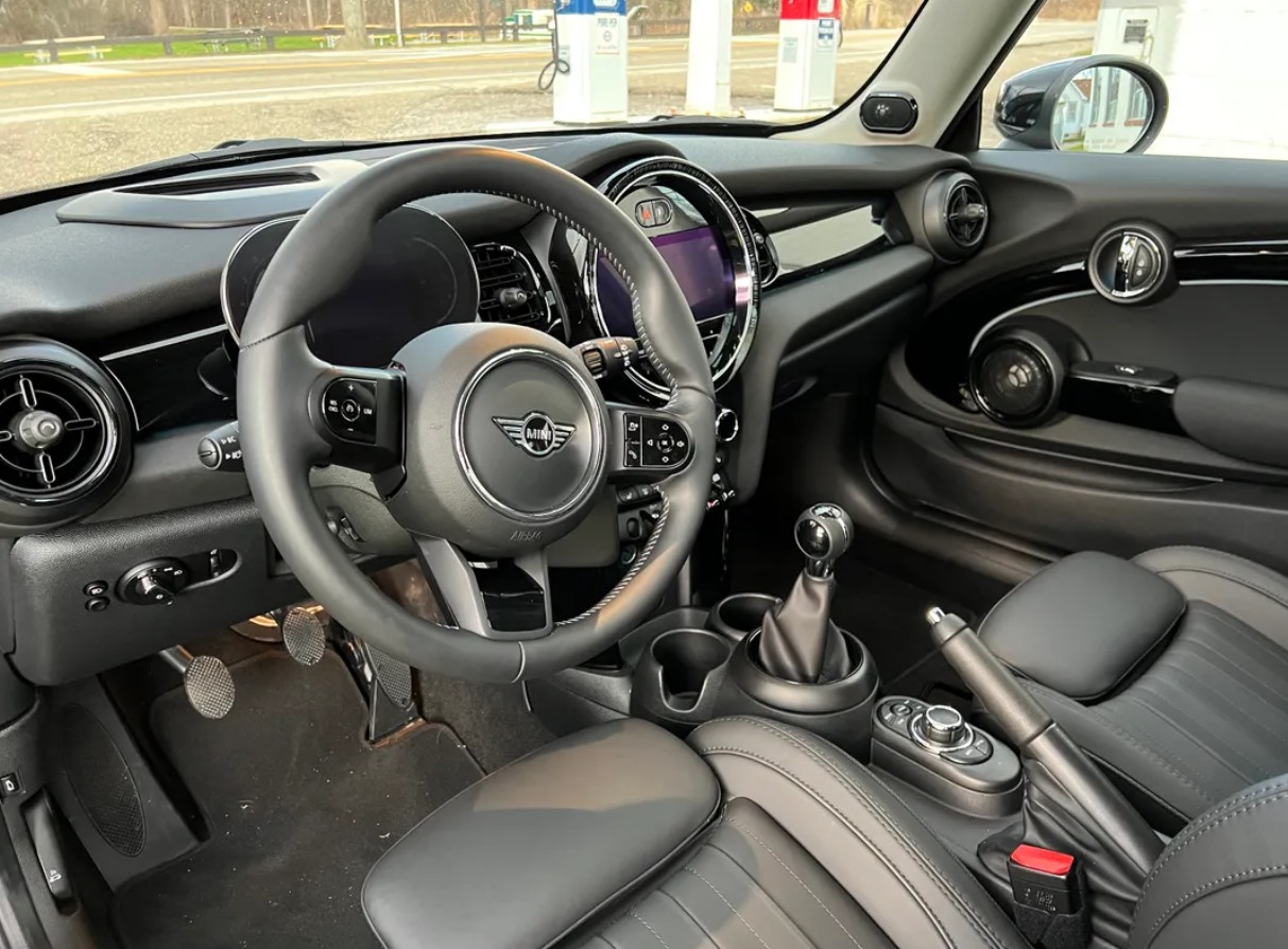 2023 Mini Cooper S Interior