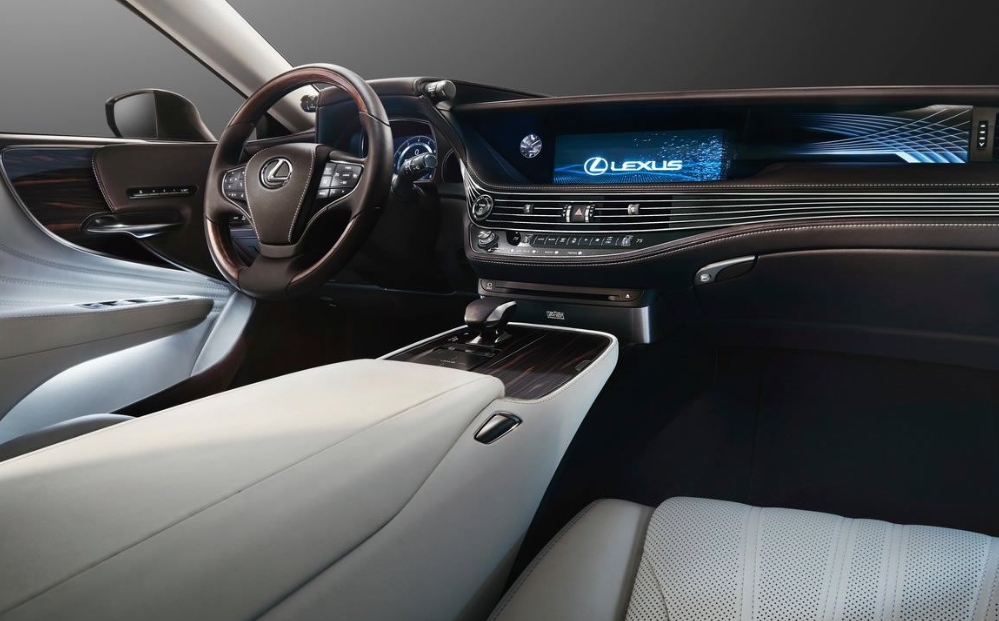 2025 Lexus LS 500h Interior