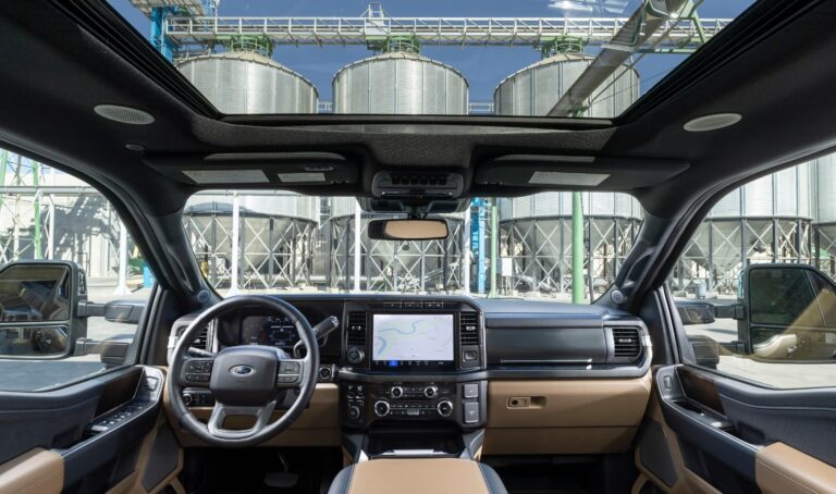 2025 Ford F-250 Super Duty Specs: Dominates The Road - Inside The Hood