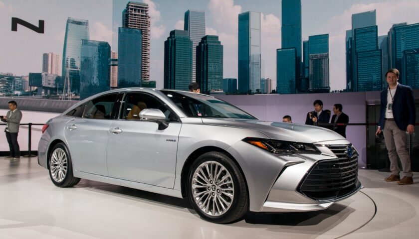 2025 Toyota Avalon Hybrid Release Date