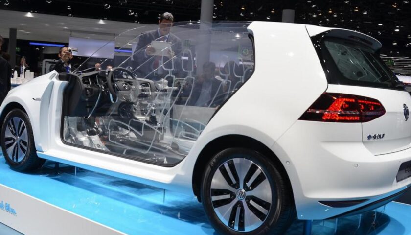 2025 Volkswagen e-Golf Interior