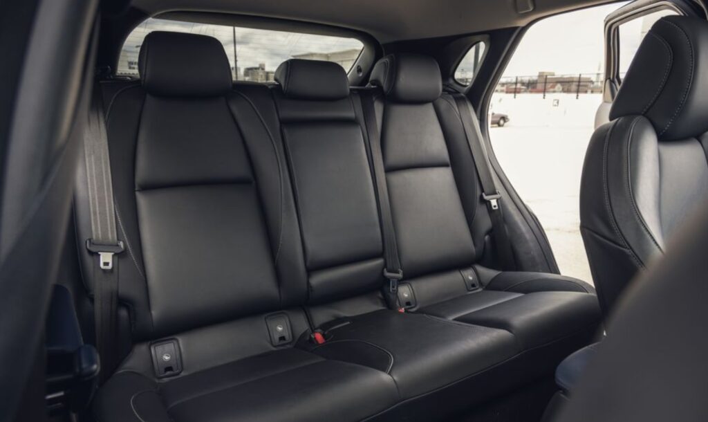  Foto zu 2026 Mazda CX-30 Redesign, Specs, Release Date - Inside The Hood 