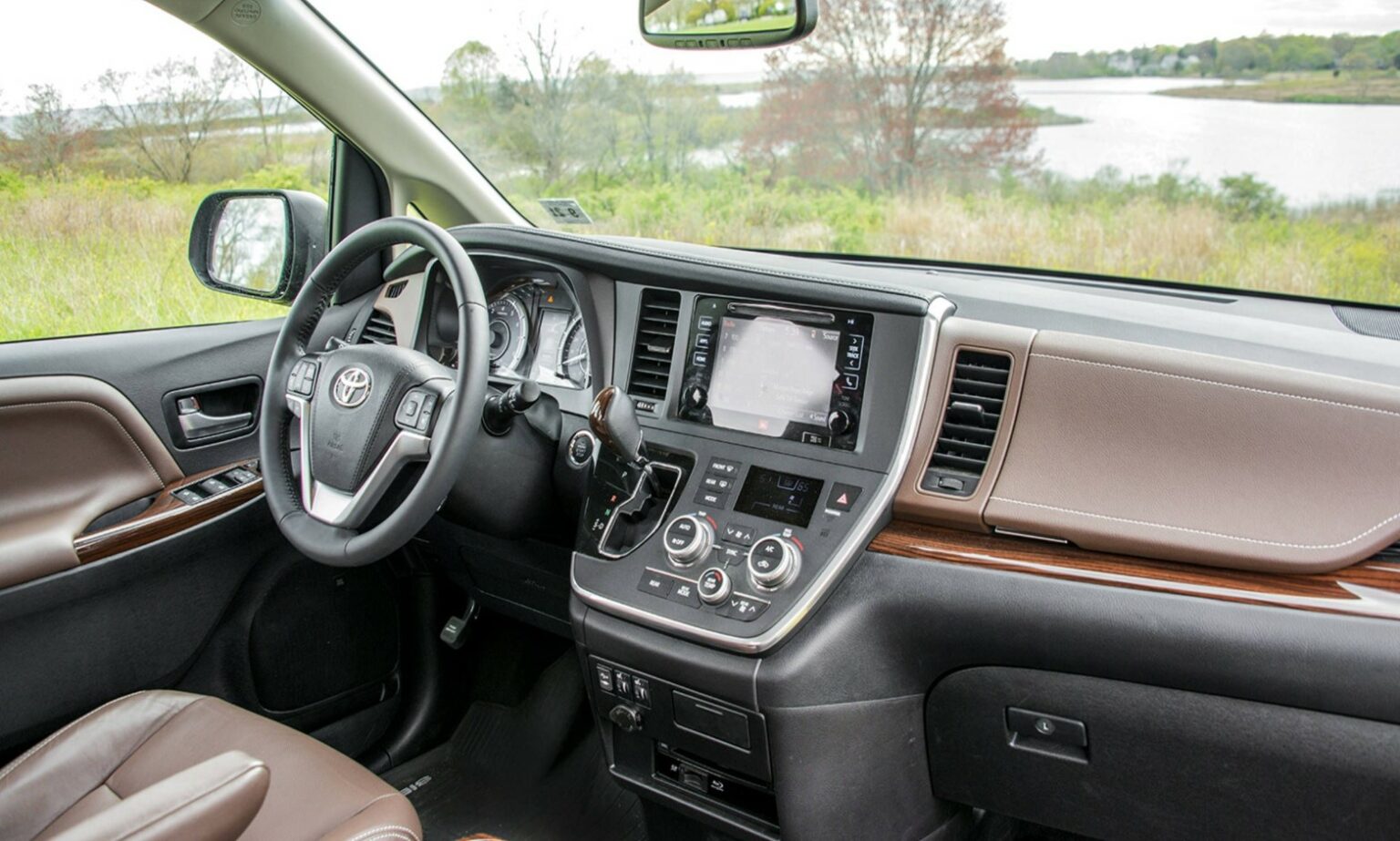2027 Toyota Sienna Redesign, Performance, Configurations - Inside The Hood