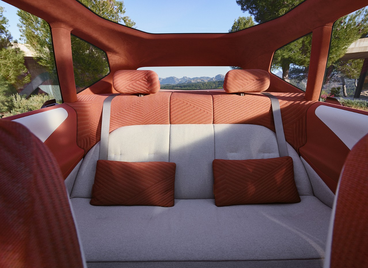 2026 BMW Vision Neue Klasse X Specs