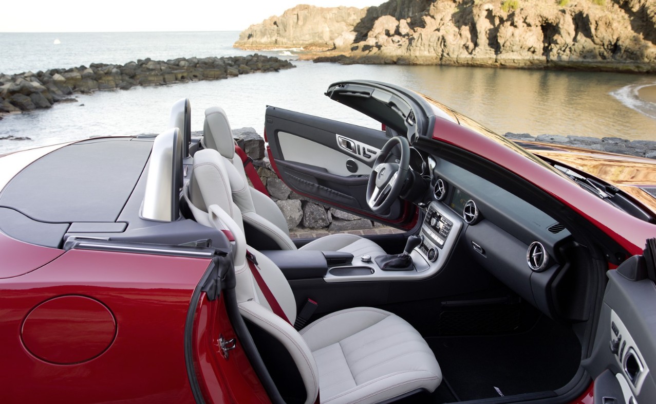 2026 Mercedes-Benz SLK Roadster Interior