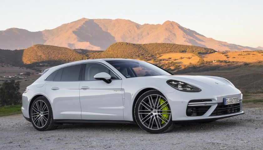2026 Porsche Panamera Turbo S E-Hybrid Sport Turismo Redesign