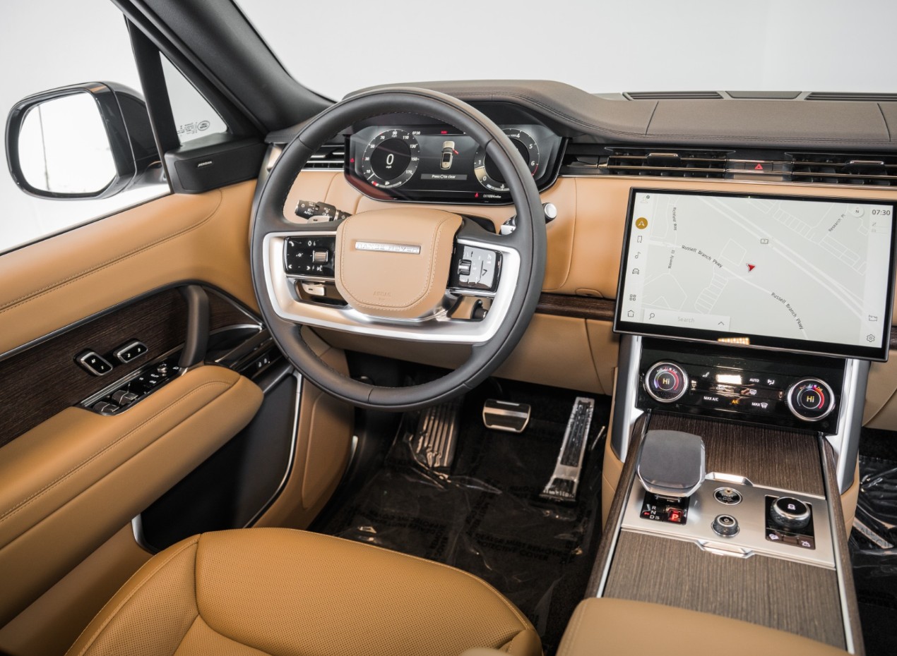 2027 Land Rover Range Rover Interior