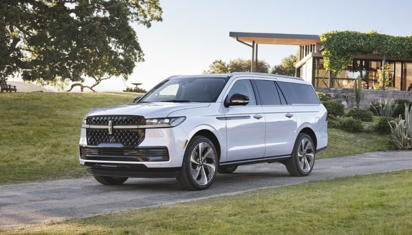 2027 Lincoln Navigator Performance