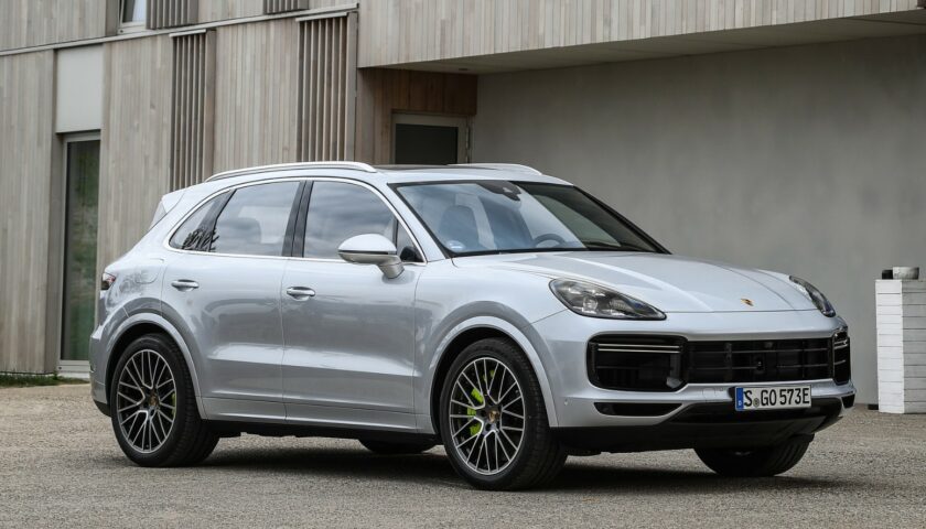 2027 Porsche Cayenne Turbo S E-Hybrid Specs