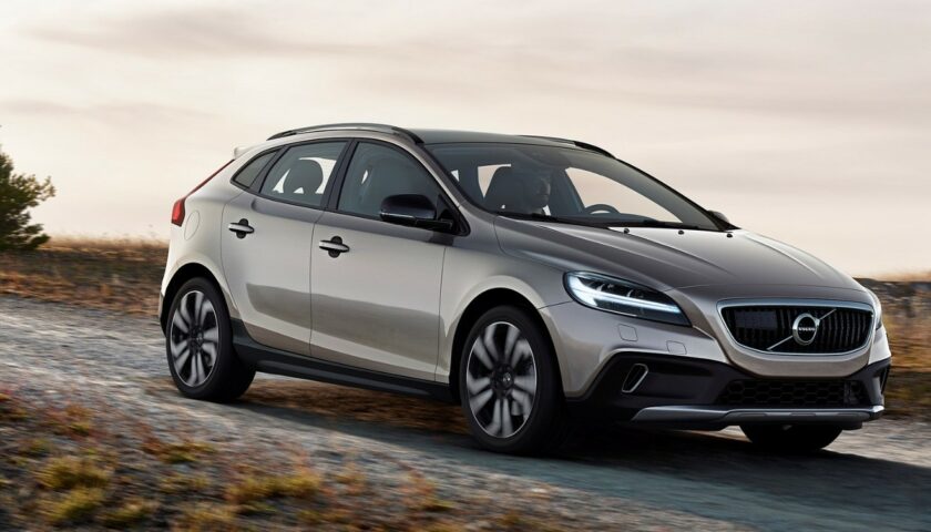 2027 Volvo V40 Cross Country Redesign