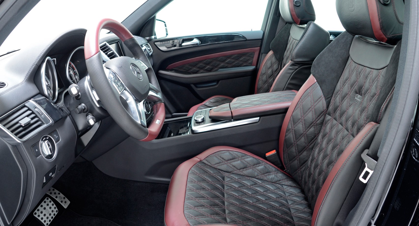 2027 BRABUS B63S-700 Widestar Interior
