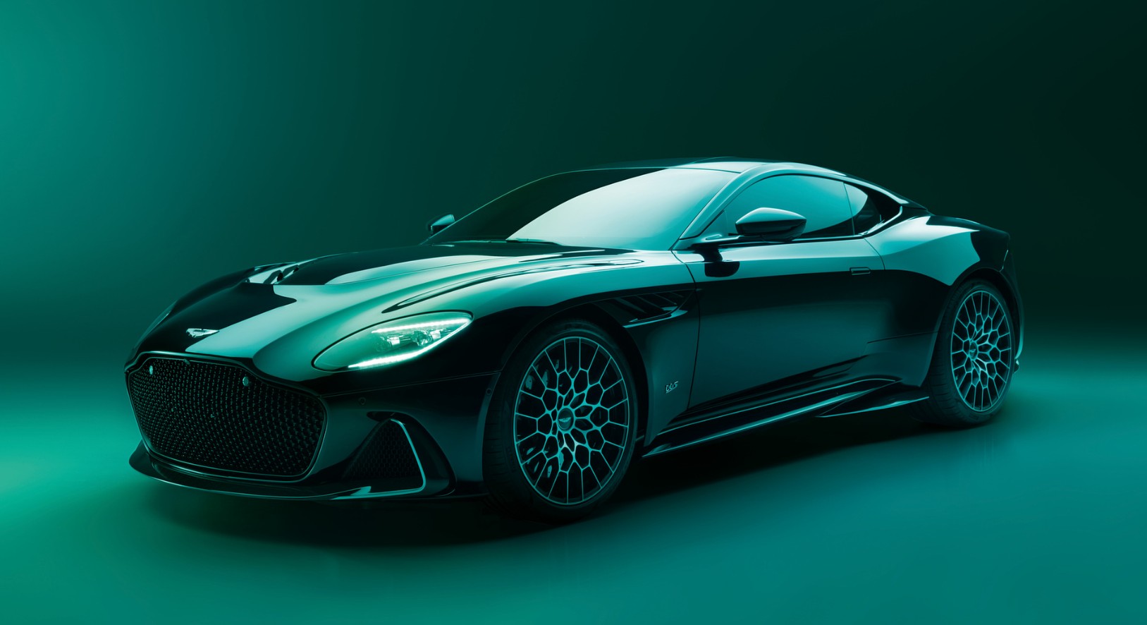 2027 Aston Martin DBS 770 Ultimate Specs