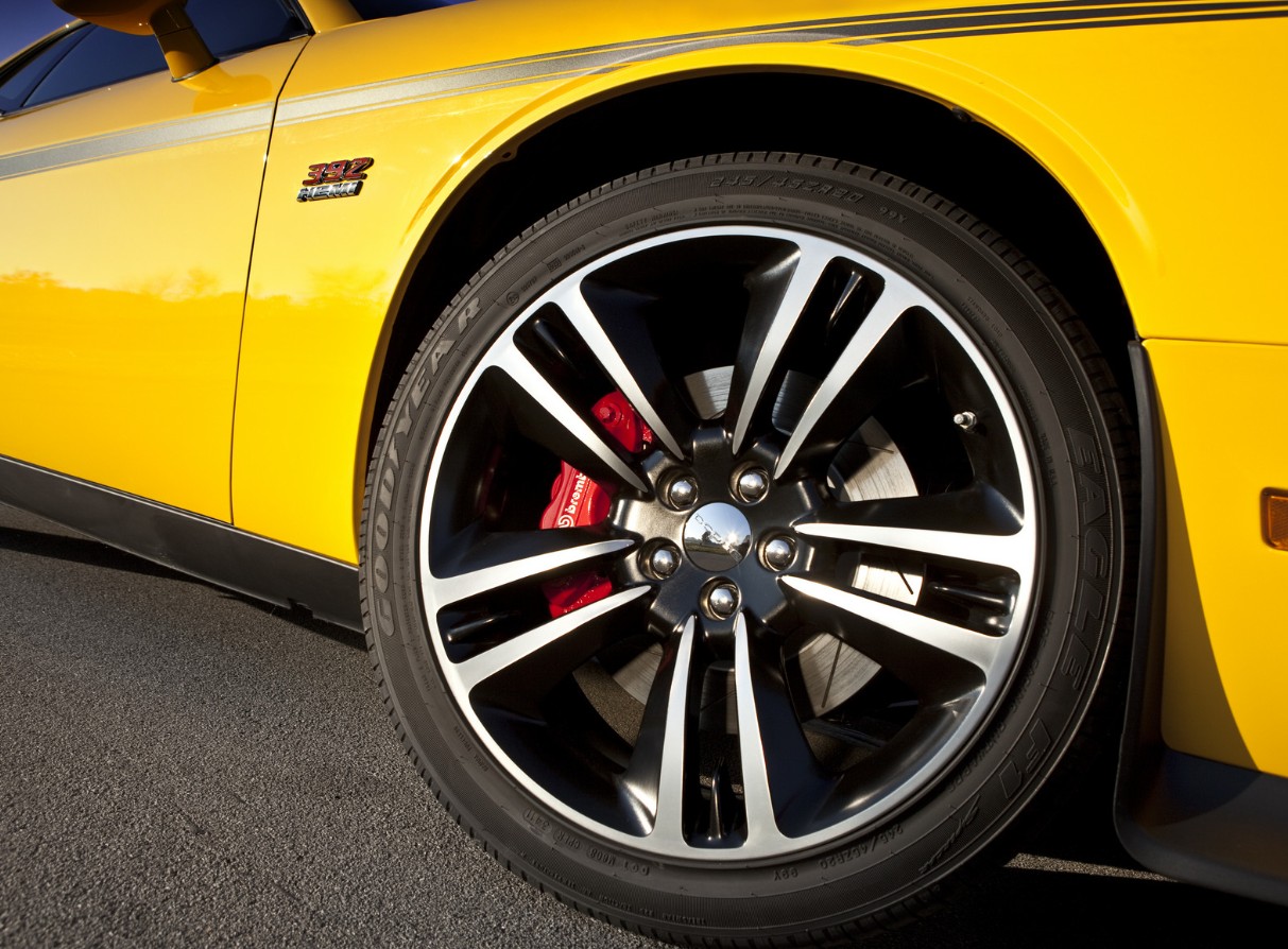 2027 Dodge Challenger SRT8 392 Yellow Jacket Redesign