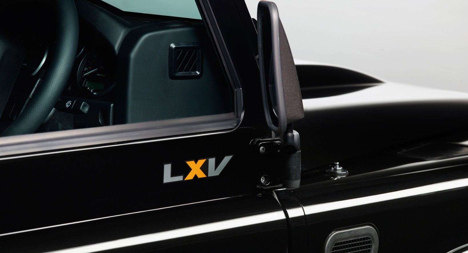 2027 Land Rover Defender LXV Special Edition Redesign