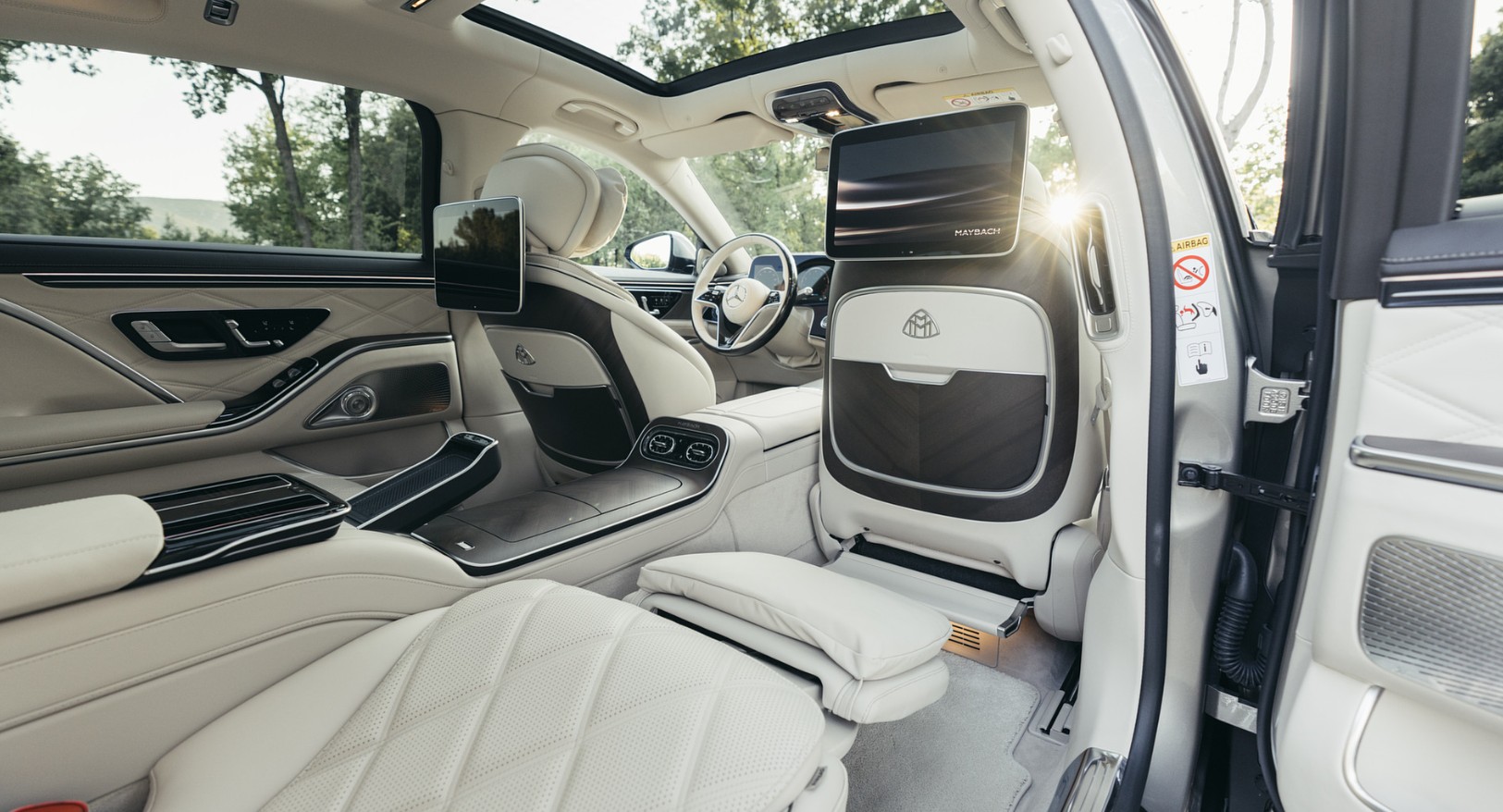 2027 Mercedes Maybach S Class Features
