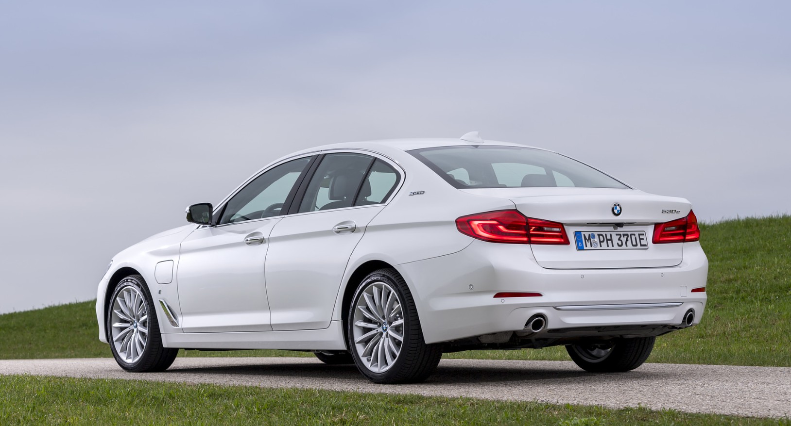 2027 BMW 530e iPerformance Release Date
