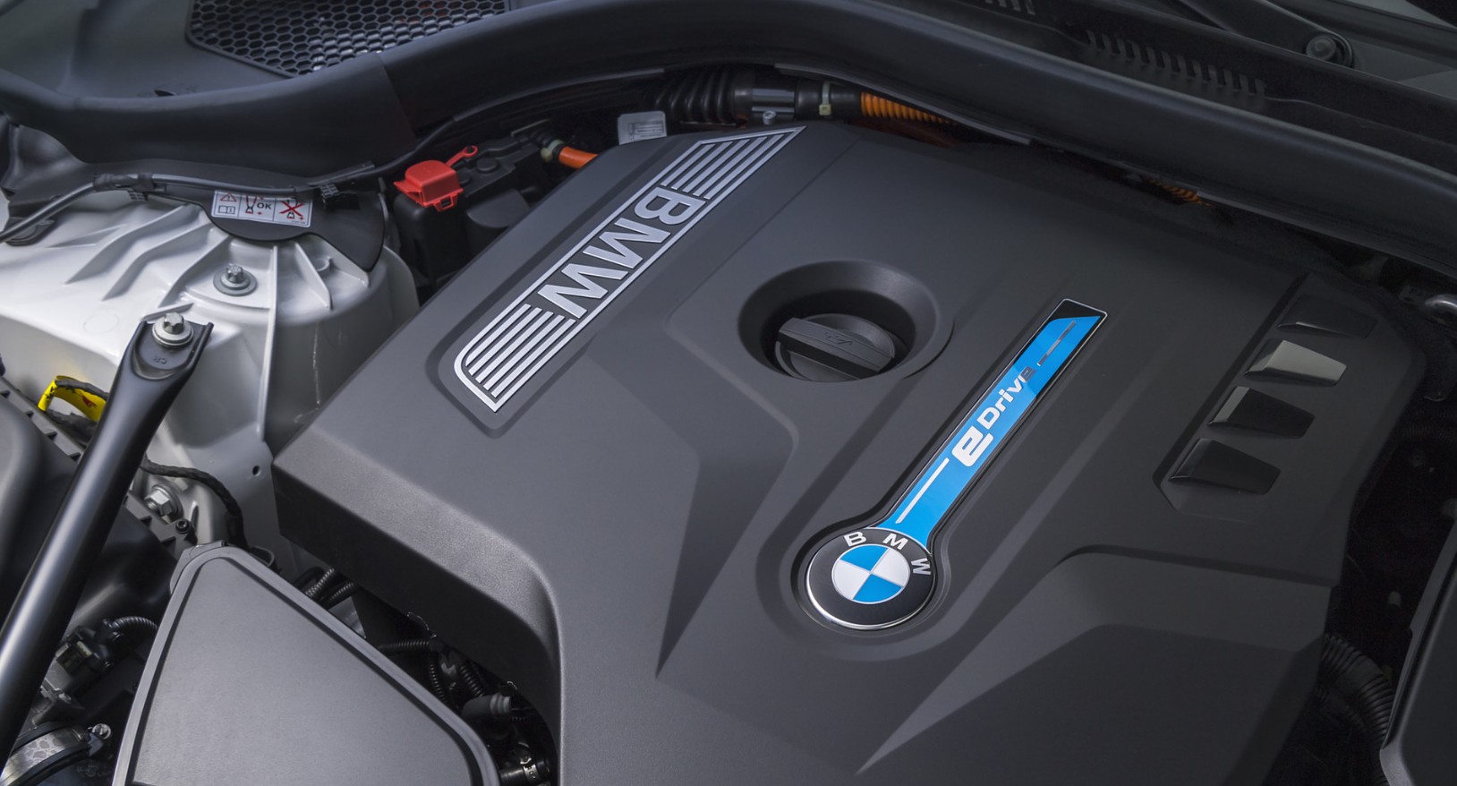 2027 BMW 530e iPerformance Specs