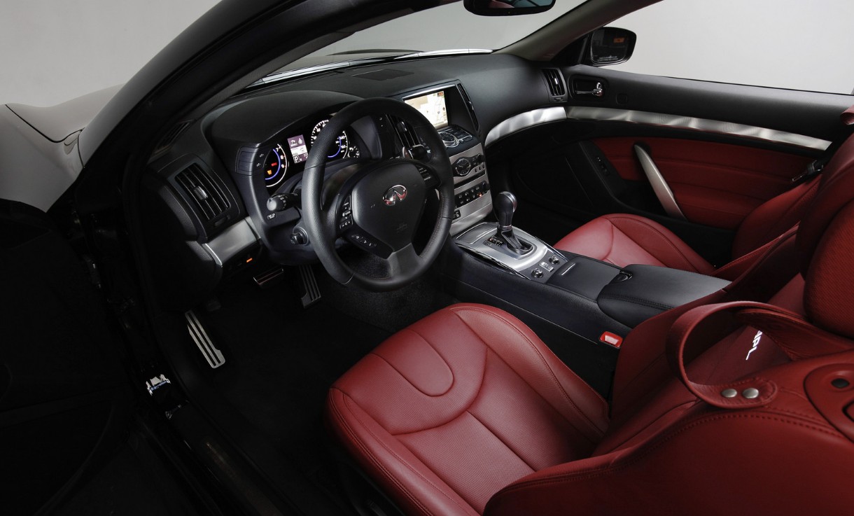 2027 Infiniti IPL G Convertible Interior
