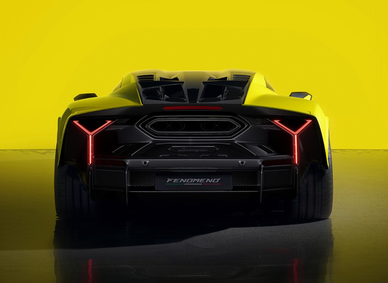 2027 Lamborghini Fenomeno Price