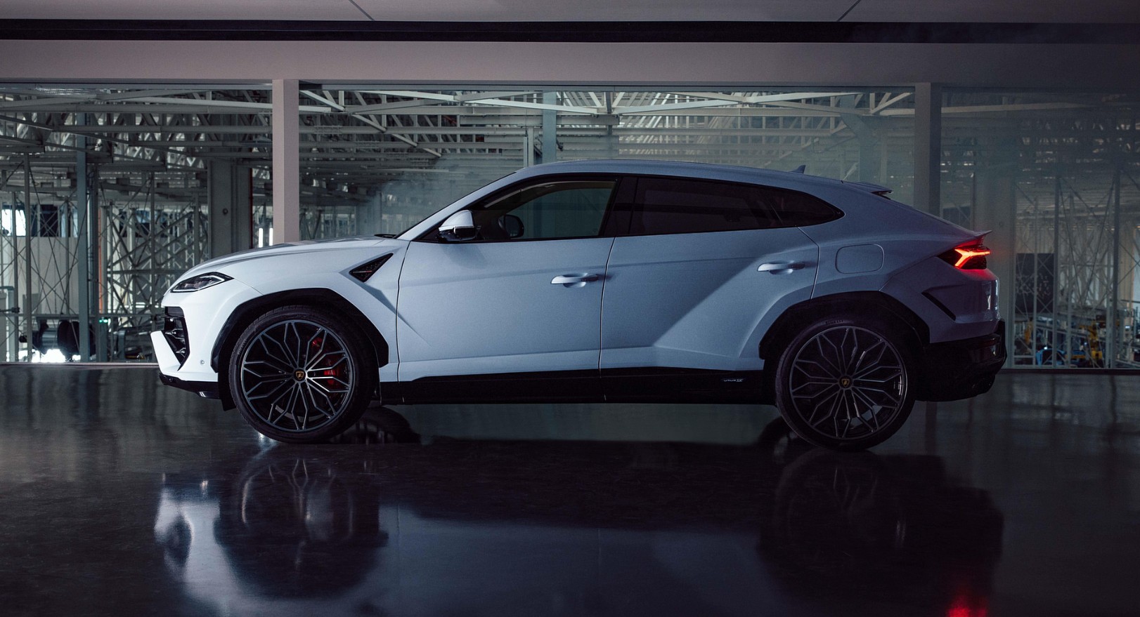 2027 Lamborghini Urus SE Performance
