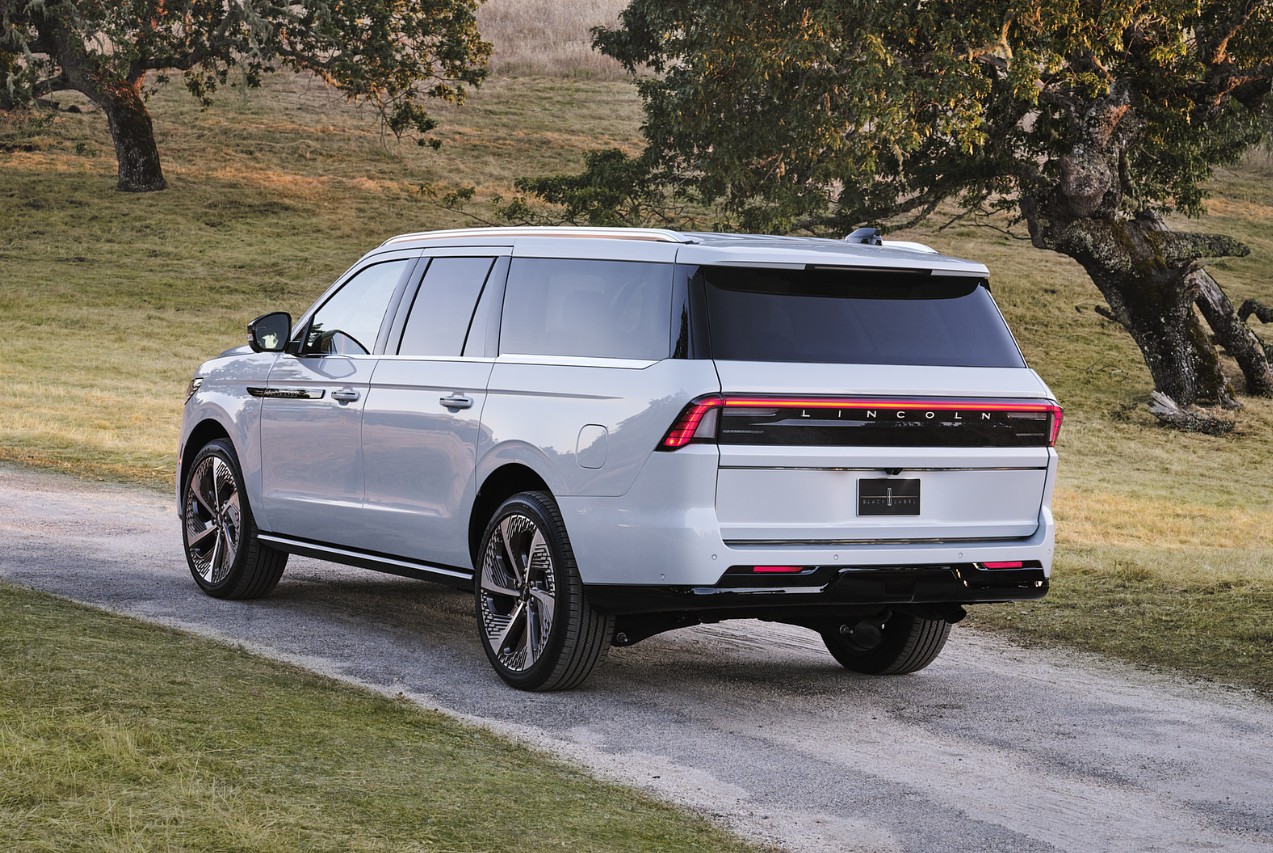 2027 Lincoln Navigator Redesign