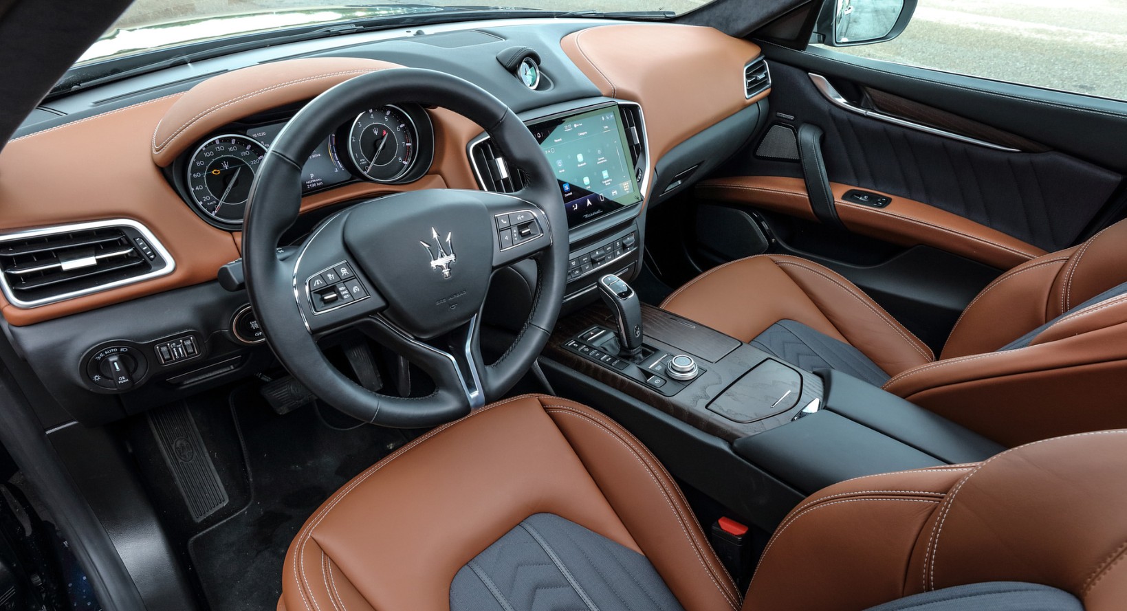2027 Maserati Ghibli Interior