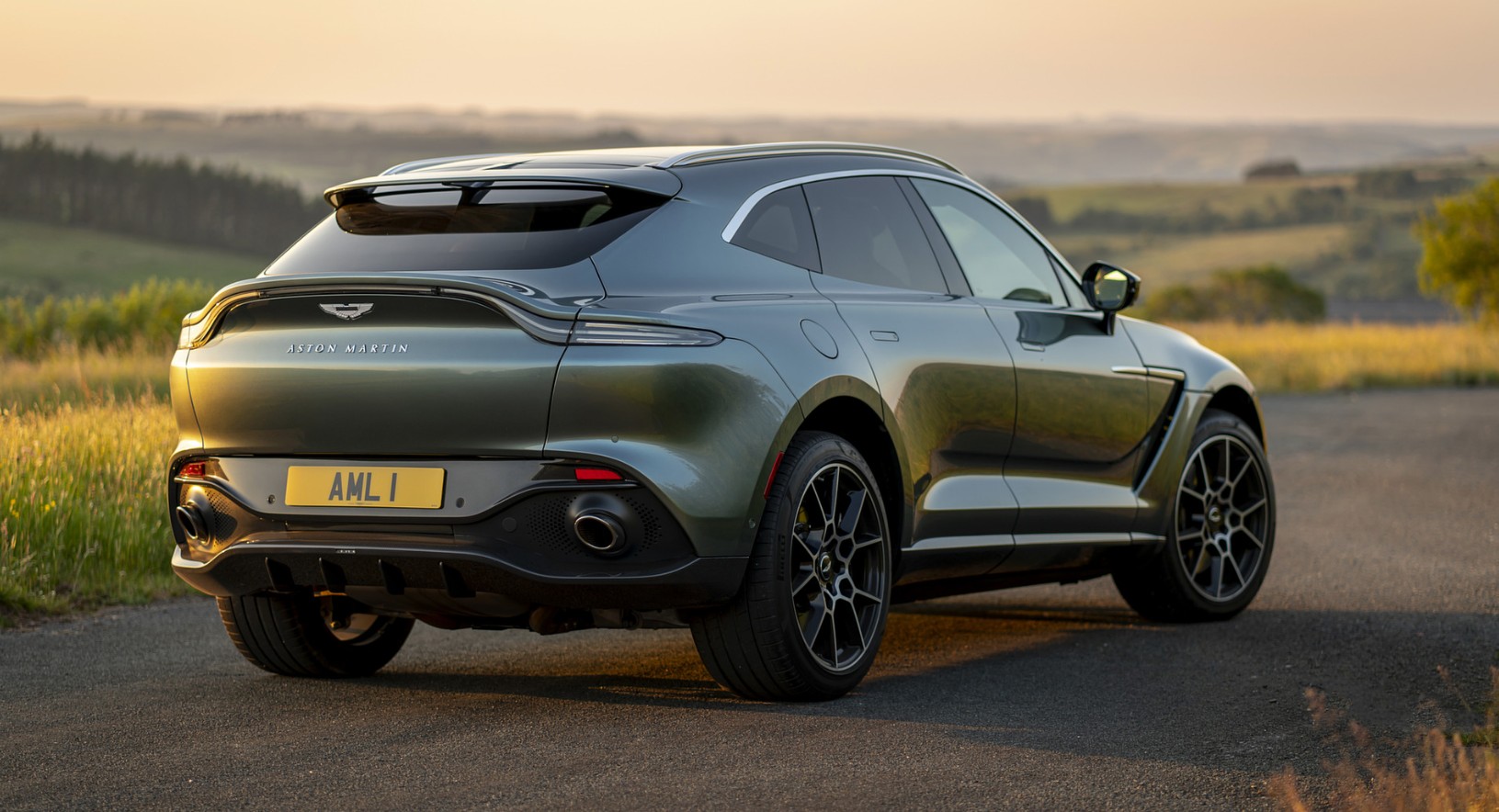 2027 Aston Martin DBX Stirling Green Redesign