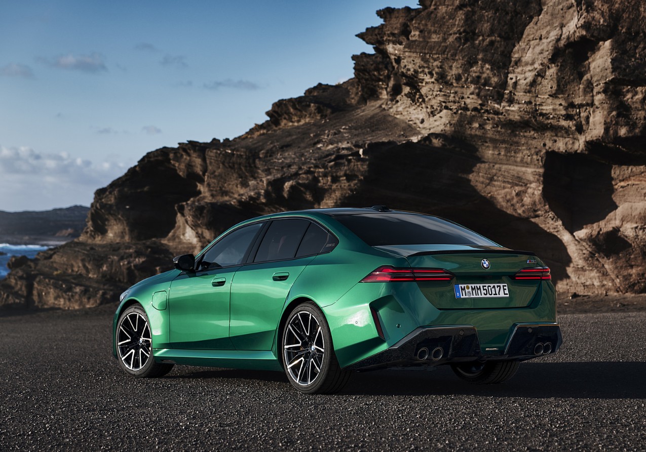 2028 BMW M5 Specs