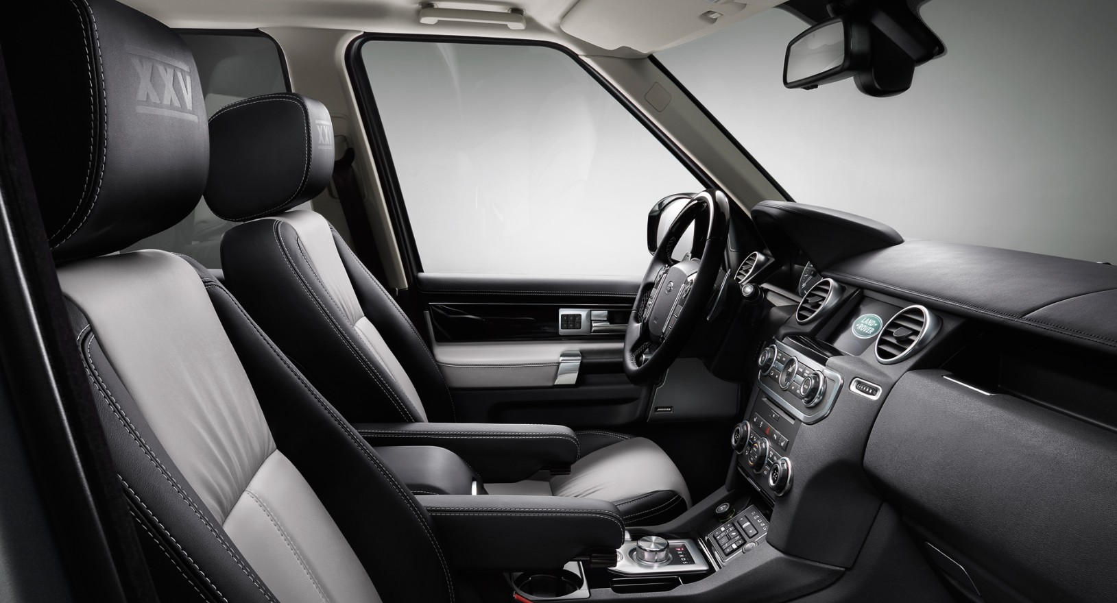 2028 Land Rover Discovery XXV Special Edition Dimensions
